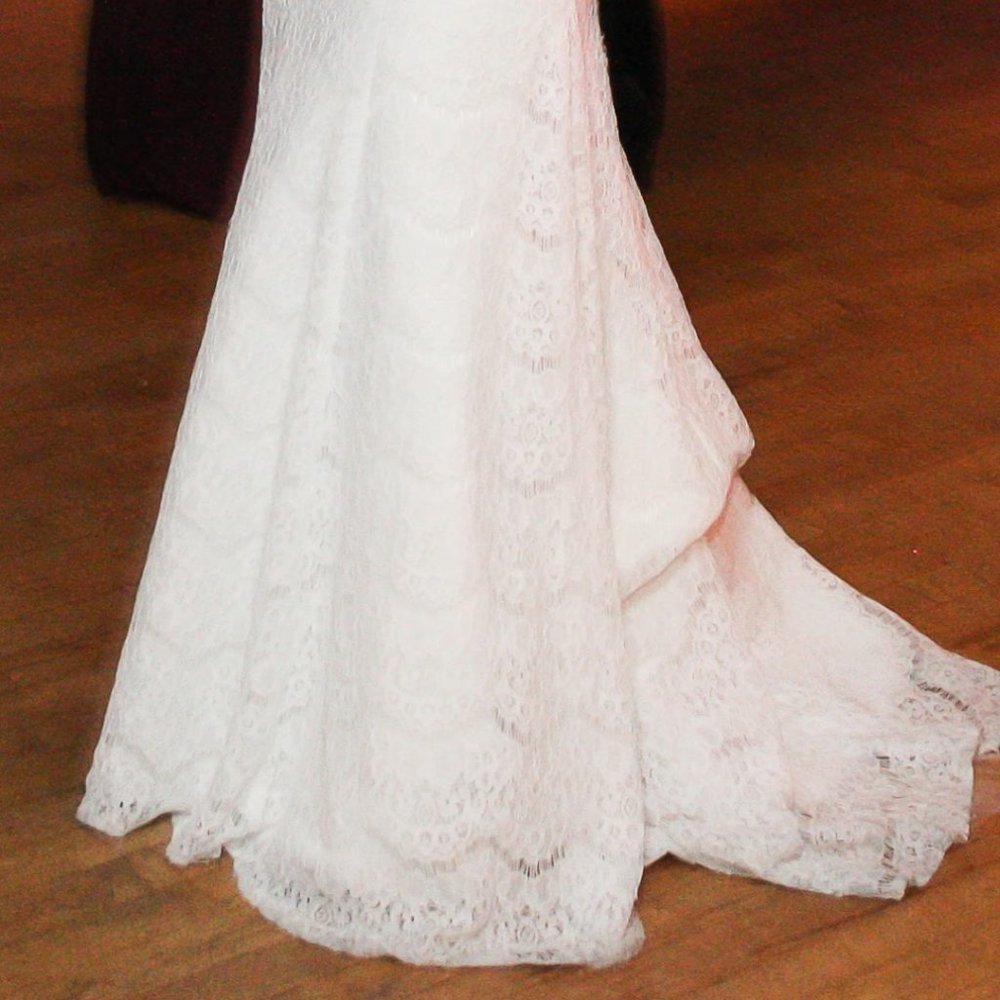 Wedding Dress - Picture 2 of 5
